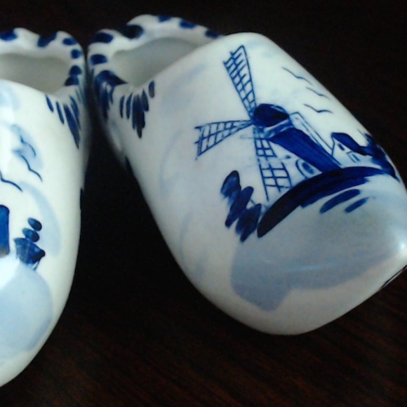 Vintage Pair of Delft, Hand-Painted in Holland, Clog Miniature Ashtrays - Picture 1 of 5